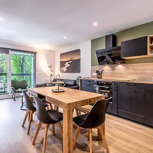 Appartement Moderne Au Coeur D'annecy - A Deux Pas Du Et De La Vieille, Annecy
